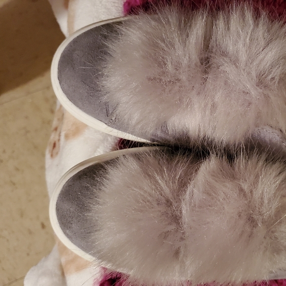 Woman Sneakers - Picture 1 of 2